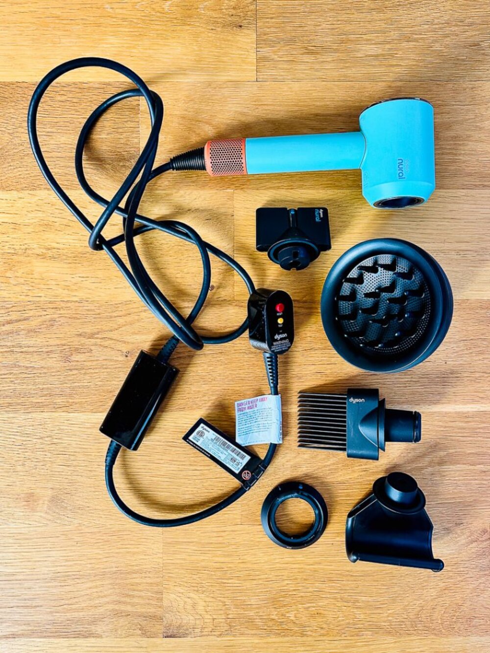 *** Dyson Supersonic Nural Hair Dryer *** Like-New Condition ***